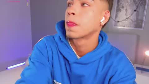   online show from 10-01-25, 11:38