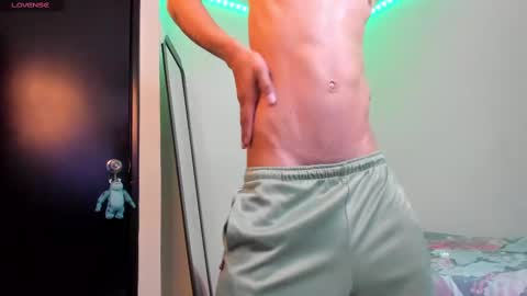 Snapshot of kenan_2601 chatting on 10-21-25, 06:41 kenan 2601 online show from 10-21-25, 06:41