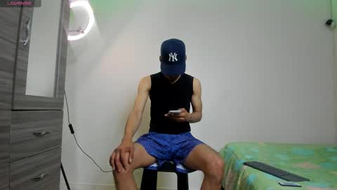 Snapshot of kenan_2601 chatting on 10-25-25, 10:37 kenan 2601 online show from 10-25-25, 10:37