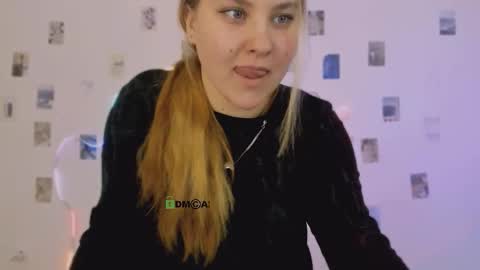 Snapshot of kendal_blow chatting on 02-09-26, 08:46 Sweet Kendal online show from 02-09-26, 08:46