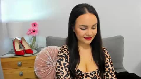 Snapshot of kendaldaisy chatting on 02-28-25, 05:15 KendalDaisy online show from 02-28-25, 05:15