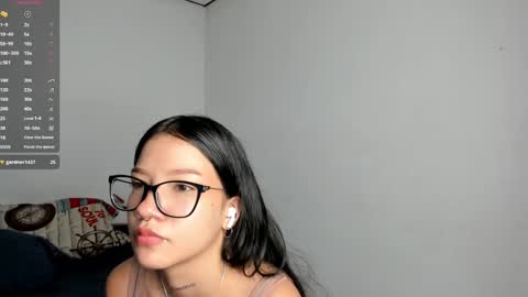 Snapshot of kendalgrey01 chatting on 03-03-25, 03:31 Kendal online show from 03-03-25, 03:31