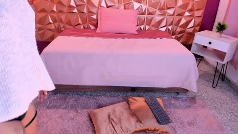 Snapshot of kendall23_ chatting on 12-12-24, 08:53 Kendall online show from 12-12-24, 08:53