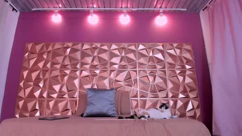 Snapshot of kendall23_ chatting on 12-23-24, 01:56 Kendall online show from 12-23-24, 01:56