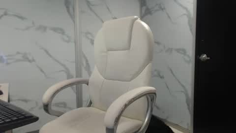 kendall69__ online show from 12-08-24, 07:22