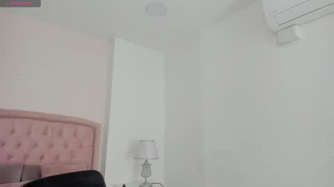 Kendall online show from 09-21-25, 05:09