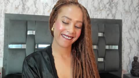 Snapshot of kendall__quinn chatting on 02-08-25, 10:18 Kendall online show from 02-08-25, 10:18