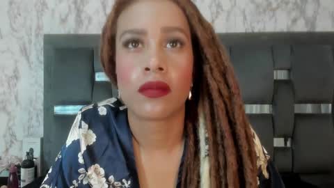 Snapshot of kendall__quinn chatting on 02-18-25, 03:53 Kendall online show from 02-18-25, 03:53