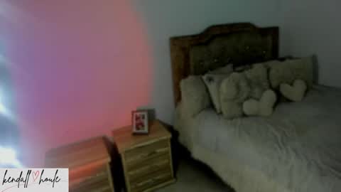 Snapshot of kendall_houle_ chatting on 02-10-25, 12:08 KendallHoule online show from 02-10-25, 12:08