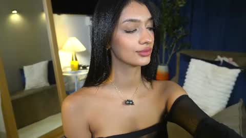 Snapshot of kendall_ruiiz chatting on 06-13-26, 11:35 Andrea online show from 06-13-26, 11:35