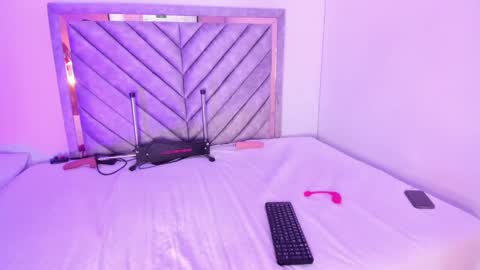 Snapshot of kendalljoy chatting on 02-09-25, 06:54 Kendall joy online show from 02-09-25, 06:54