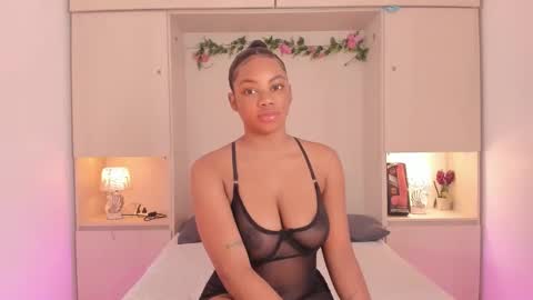 Snapshot of kendallrosse1 chatting on 10-17-25, 12:52 Kendal online show from 10-17-25, 12:52