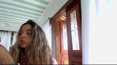 Snapshot of kendalltyler chatting on 12-22-24, 09:33 kendall online show from 12-22-24, 09:33