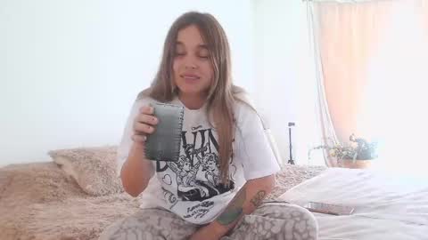 Snapshot of kendalltyler chatting on 03-03-25, 03:53 kendall online show from 03-03-25, 03:53