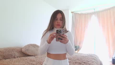 Snapshot of kendalltyler chatting on 03-04-25, 05:45 kendall online show from 03-04-25, 05:45