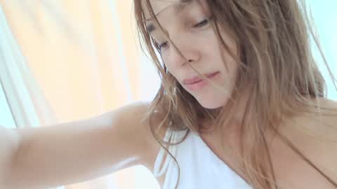 Snapshot of kendalltyler chatting on 03-06-25, 02:40 kendall online show from 03-06-25, 02:40