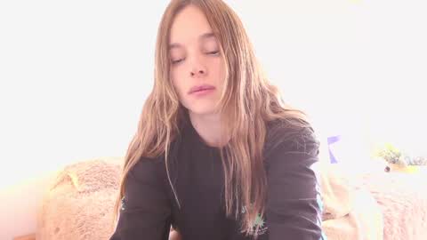 Snapshot of kendalltyler chatting on 03-10-25, 02:05 kendall online show from 03-10-25, 02:05