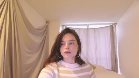 Snapshot of kendalltyler chatting on 09-23-25, 10:35 kendall online show from 09-23-25, 10:35