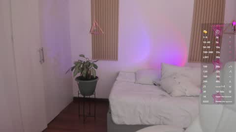 Kendall  online show from 09-23-25, 08:12