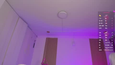 Kendall  online show from 11-07-25, 08:31