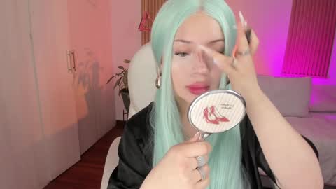 Kendall  online show from 11-17-25, 08:47