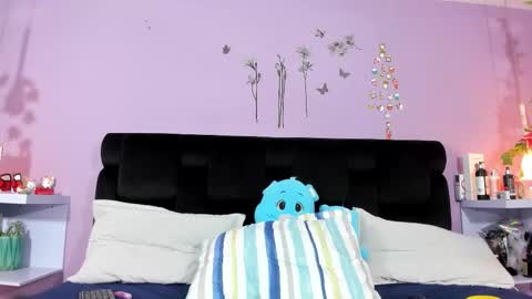 kendallwings online show from 12-21-25, 09:38