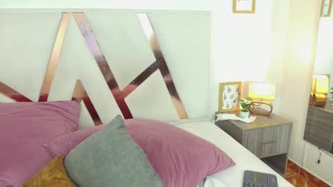   online show from 02-22-25, 06:06