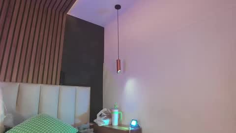   online show from 11-23-25, 11:32