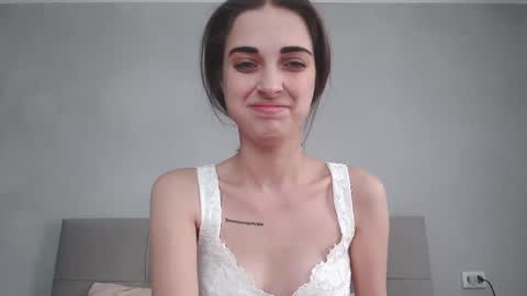 Snapshot of kendi_snow chatting on 02-16-25, 05:04 kendi snow online show from 02-16-25, 05:04