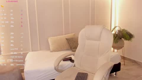 kendra  Benz online show from 02-27-25, 08:31