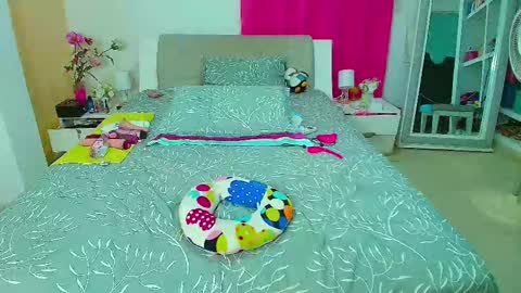 kendra_love31 online show from 02-13-26, 05:58