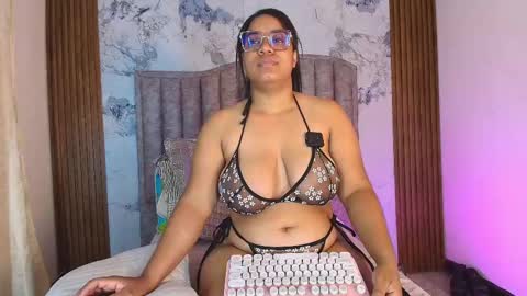 Mamasita online show from 11-21-25, 01:32