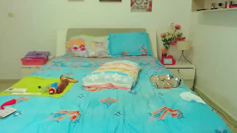 kendralove online show from 12-17-24, 04:34