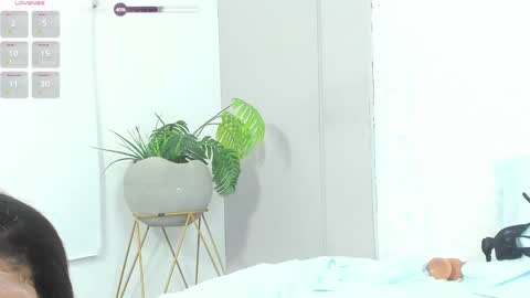 Kenia  online show from 12-26-24, 03:53