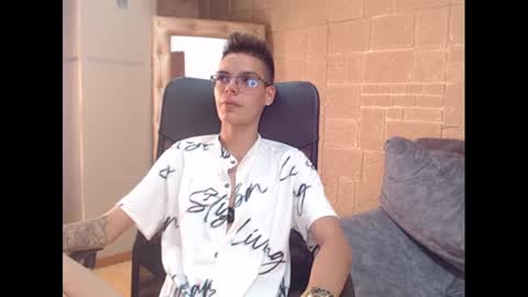 Snapshot of kenn_boy_ chatting on 01-24-25, 03:45 kenn_boy_ online show from 01-24-25, 03:45