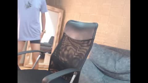 Snapshot of kenn_boy_ chatting on 01-27-25, 06:09 kenn_boy_ online show from 01-27-25, 06:09