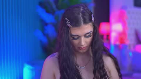 Kendra online show from 11-23-25, 03:23