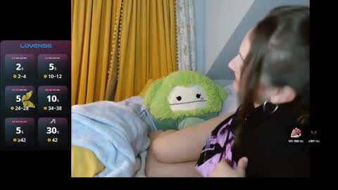 Snapshot of kennyyyxxxx chatting on 10-25-25, 03:36 KennyxXx online show from 10-25-25, 03:36