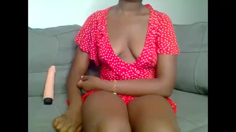 Snapshot of kenyan_lioness chatting on 02-17-26, 12:51 kinky perv online show from 02-17-26, 12:51