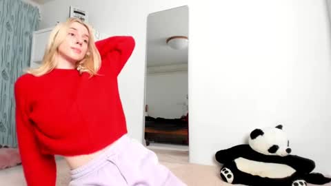 Kenzie online show from 12-13-24, 04:54