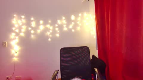 Kenzie online show from 01-23-25, 04:09