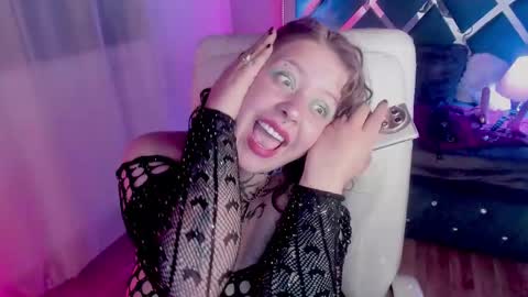 Kenzie online show from 02-28-25, 12:10