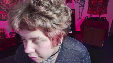 Kenzie online show from 04-15-26, 01:12