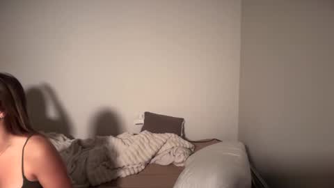 kenziesmithh online show from 09-19-25, 07:36