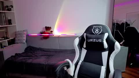 Kessy online show from 09-19-25, 07:36