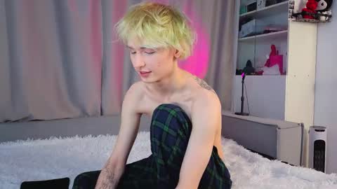 Kessy online show from 12-17-25, 12:27