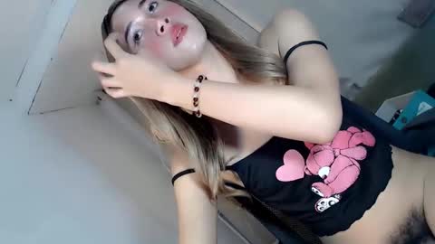 Snapshot of kettlyn18 chatting on 10-26-25, 06:41 kettlyn18 online show from 10-26-25, 06:41