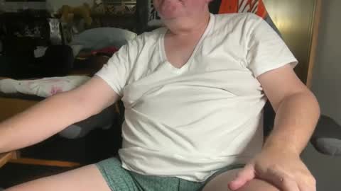 kev92569 online show from 01-04-25, 12:27