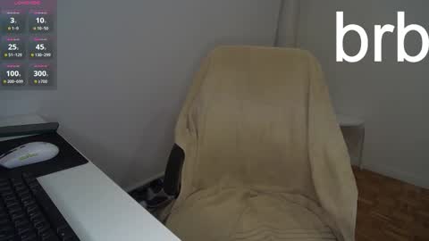 Snapshot of kevi4 chatting on 10-18-25, 01:52 kevi4 online show from 10-18-25, 01:52
