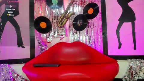 Snapshot of kevin__max_ chatting on 01-12-25, 03:28 Kev online show from 01-12-25, 03:28